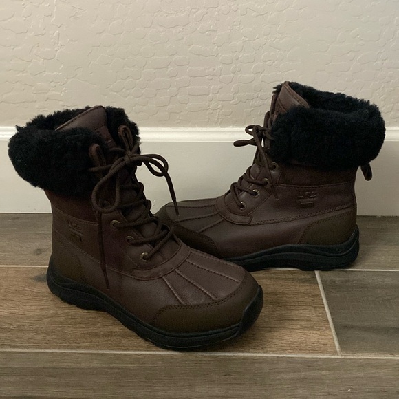 NEW UGG Adirondack IIl Women's Snow Winter
Boots Brown Size 7 - Picture 2 of 9
